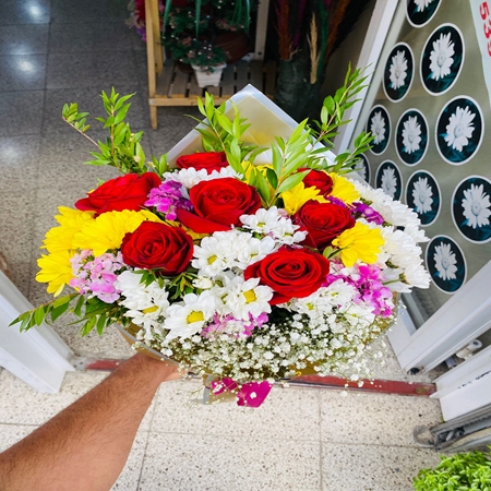 Papatya ve Kırmızı Güller 7 Adet
